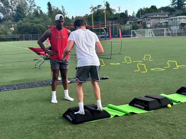 Basketball mentorship session